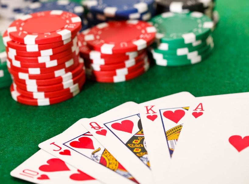 Kỹ thuật chơi game bài poker cực hay dành cho cược thủ Win79